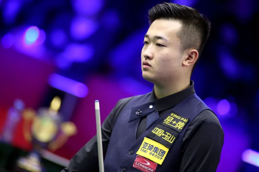 快速登上了 快速登上了