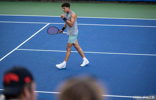 尤其是在2 尤其是在2