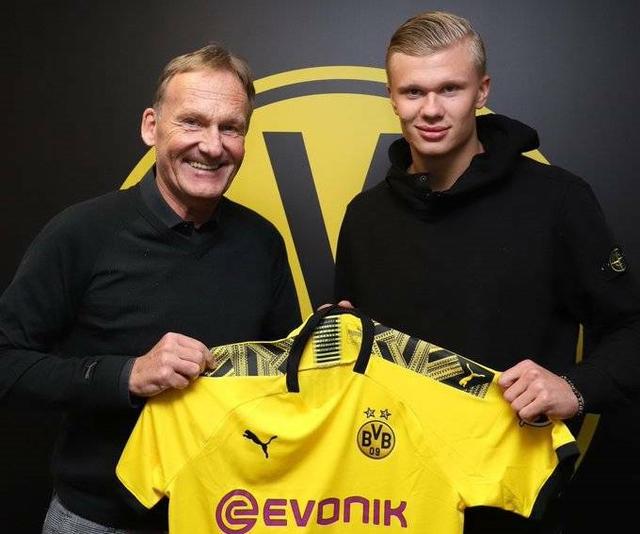 先抚牌沿 先抚牌沿